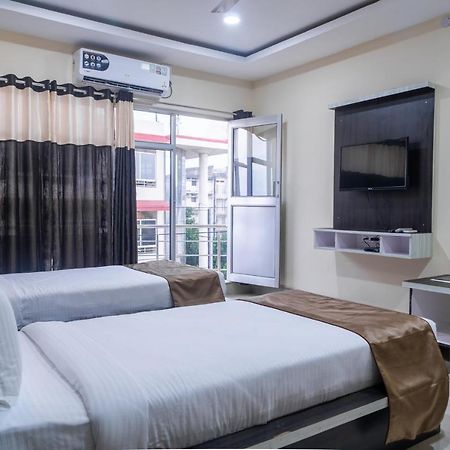The Four Season Hotel Dimāpur Dış mekan fotoğraf